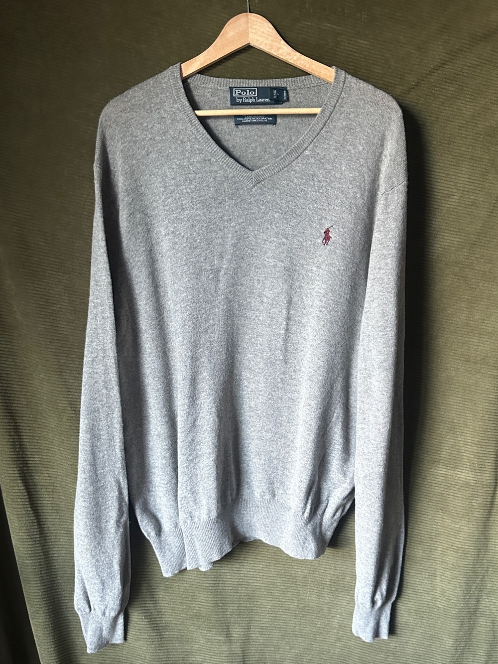POLO Ralph Lauren 100% Merino Wool Light Gray V-Neck Sweater with Burgundy Pony